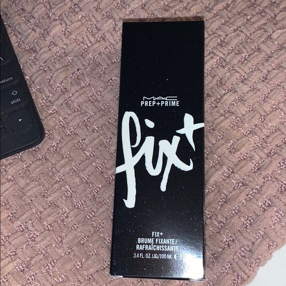 Mac PREP+PRIME FIX+ NWT